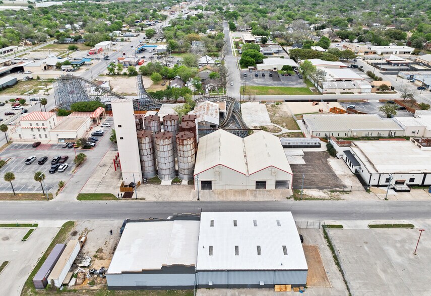 More Photos Of 1127 Bowie St, Seguin Industrial For Sale