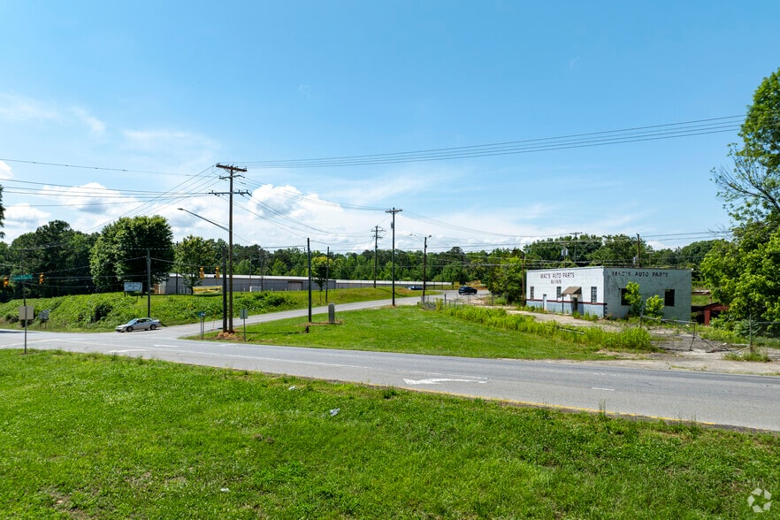 More Photos Of 3032 W Franklin Blvd, Gastonia Self Storage For Sale