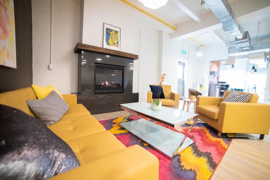 More Photos Of 146-152 Thirtieth St, Toronto Research And Development For Lease