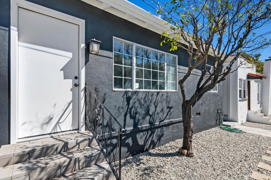 More Photos Of 2201 Avon St, Los Angeles Multifamily For Sale