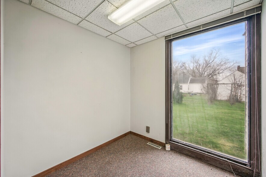 More Photos Of 2000 Green St, Farrell Medical For Lease