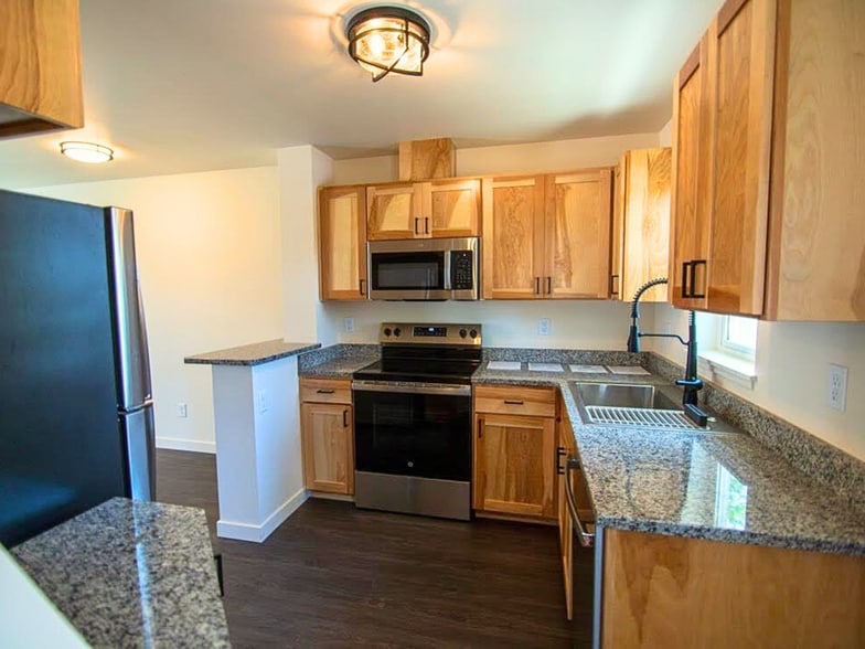 More Photos Of 1638 S St, Springfield Apartments For Sale