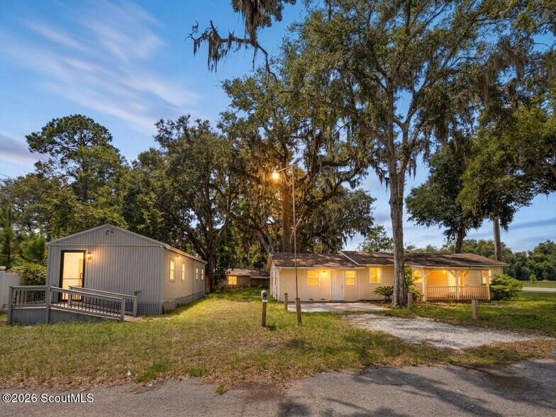 More Photos Of 201 Crispen Blvd, Brunswick Office For Sale