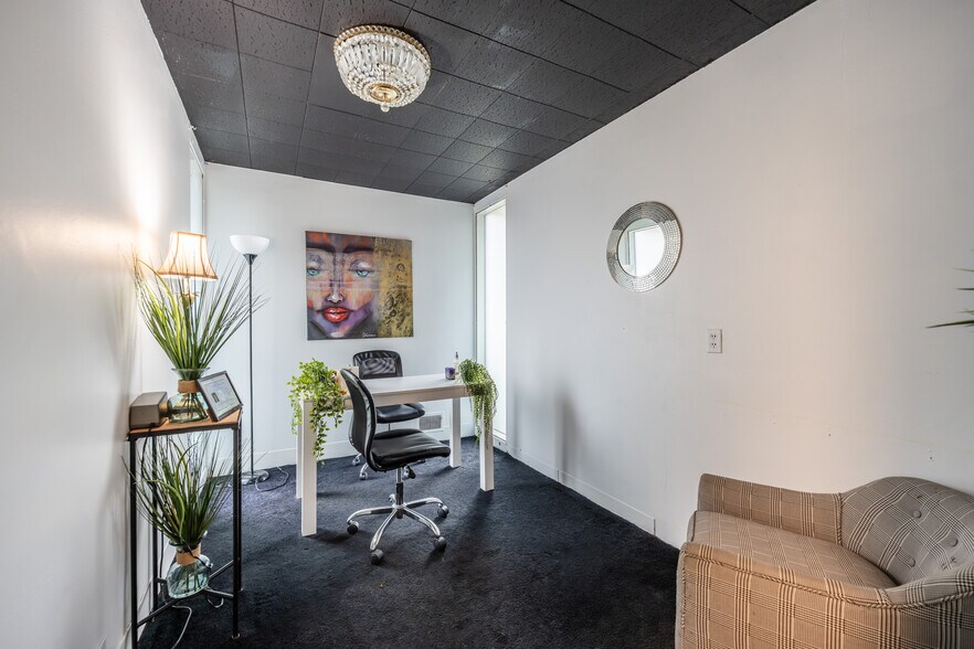 More Photos Of 71 Park Ave, Rochester Medical For Sale