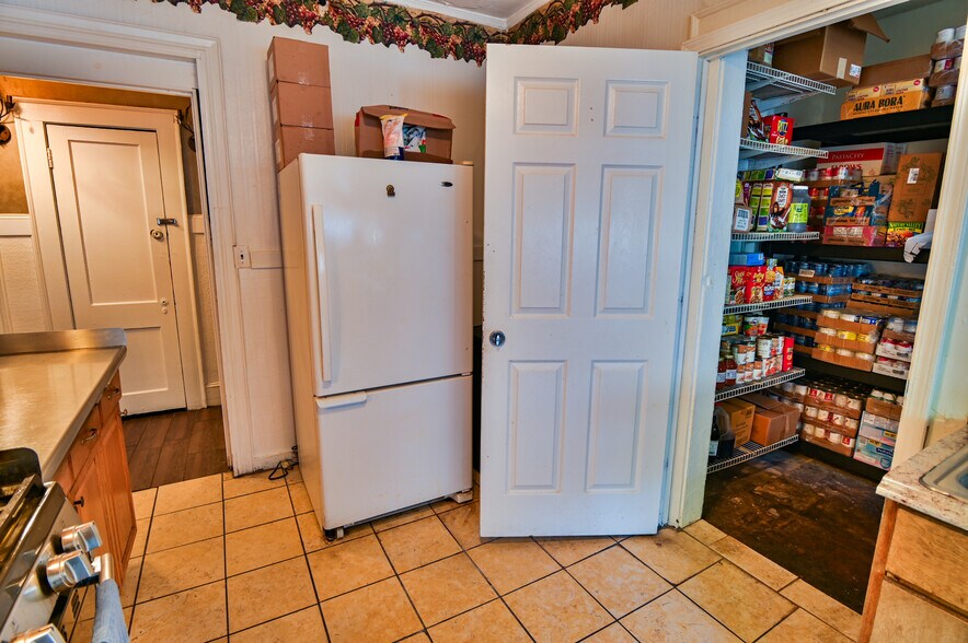 More Photos Of 799 Moreland Ave SE, Atlanta Healthcare For Sale