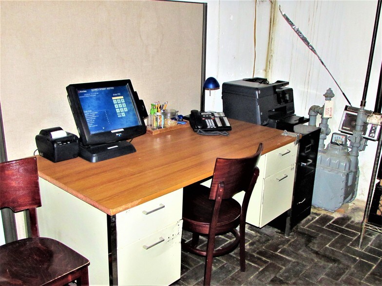 More Photos Of 6931 Gravois Ave, Saint Louis Restaurant For Sale