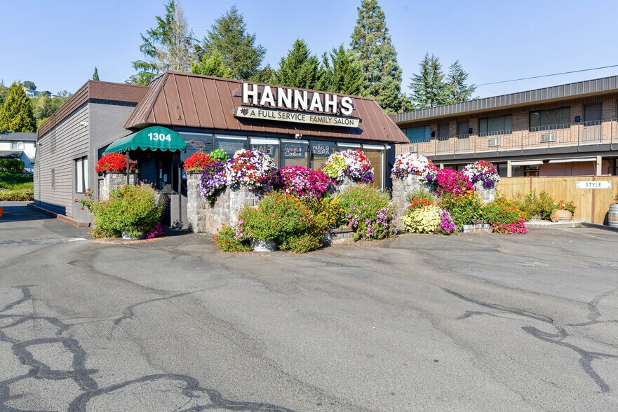 More Photos Of 1304 Ocean Beach Hwy, Longview Storefront Retail Office For Sale