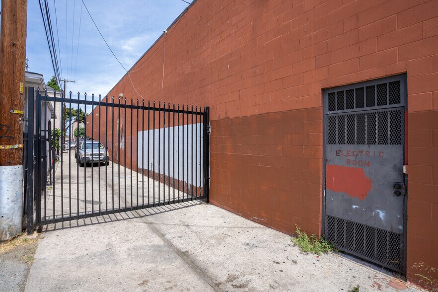 More Photos Of 4701-4725 S Broadway, Los Angeles Storefront For Sale