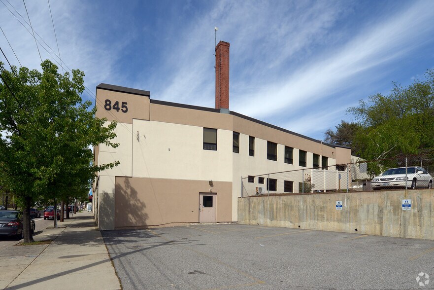 More Photos Of 845 N Main St, Providence Medical For Sale