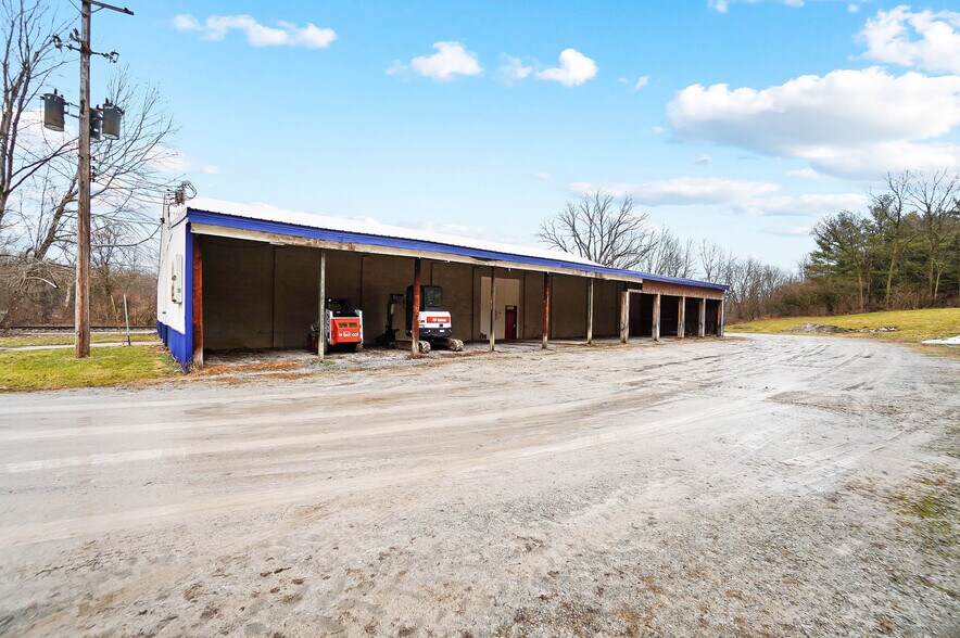 More Photos Of 6220 Knollwood Rd, Springfield Warehouse For Sale