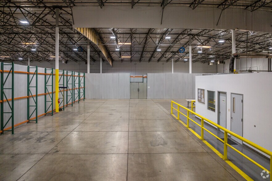 More Photos Of 250 Vista Blvd, Sparks Warehouse For Lease