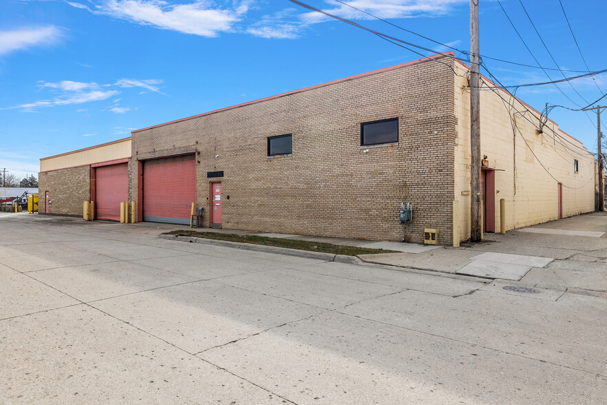 Primary Photo Of 6746 Dodge Ave, Warren Warehouse For Sale