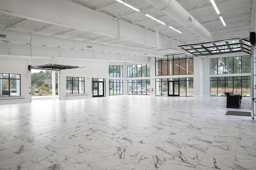 More Photos Of 119 Persimmon St, Bluffton Freestanding For Sale