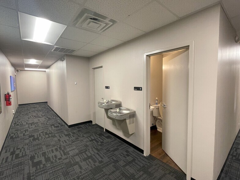 More Photos Of 11263 Air Park Rd, Ashland Research And Development For Lease