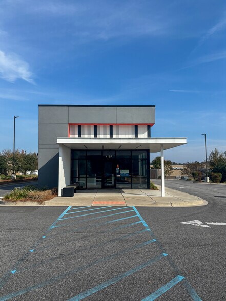 More Photos Of 413 Drive in Ln, Moncks Corner Storefront Retail Office For Lease