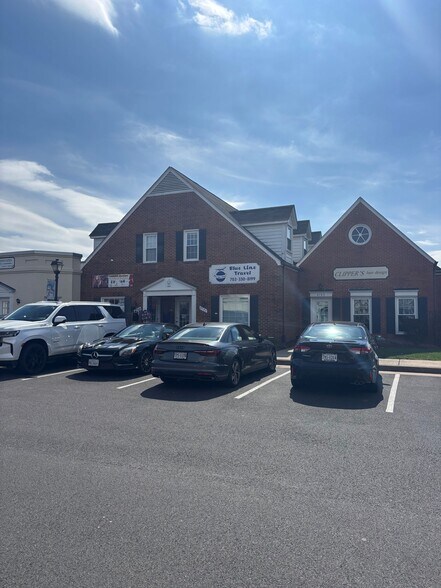 More Photos Of 8755-8785 Mathis Ave, Manassas Office For Sale