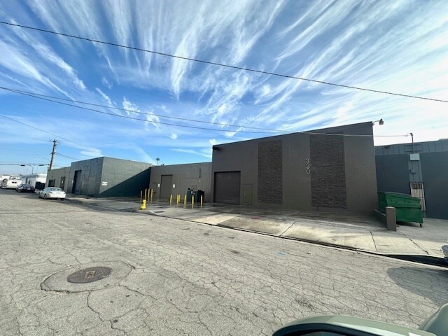 More Photos Of 330 W 131st St, Los Angeles Warehouse For Sale