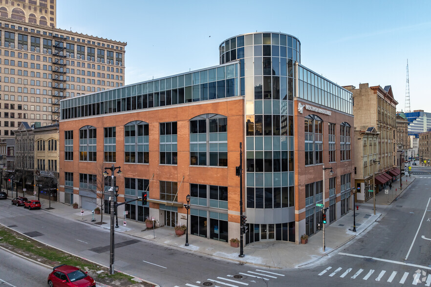 Primary Photo Of 789 N Water St, Milwaukee Office For Lease