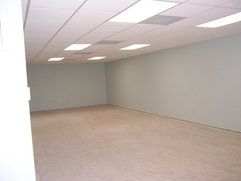 More Photos Of 7055-7057 SW 47th St, Miami Warehouse For Lease