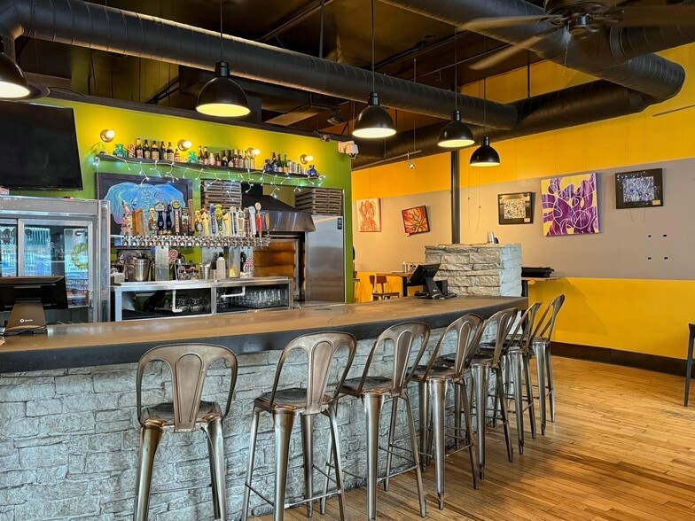 More Photos Of 222 Capitol St, Charleston Storefront Retail Office For Sale