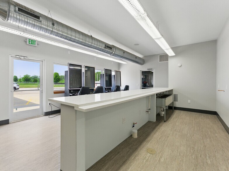 More Photos Of 790 Wolf Rd, Random Lake Service Station For Sale