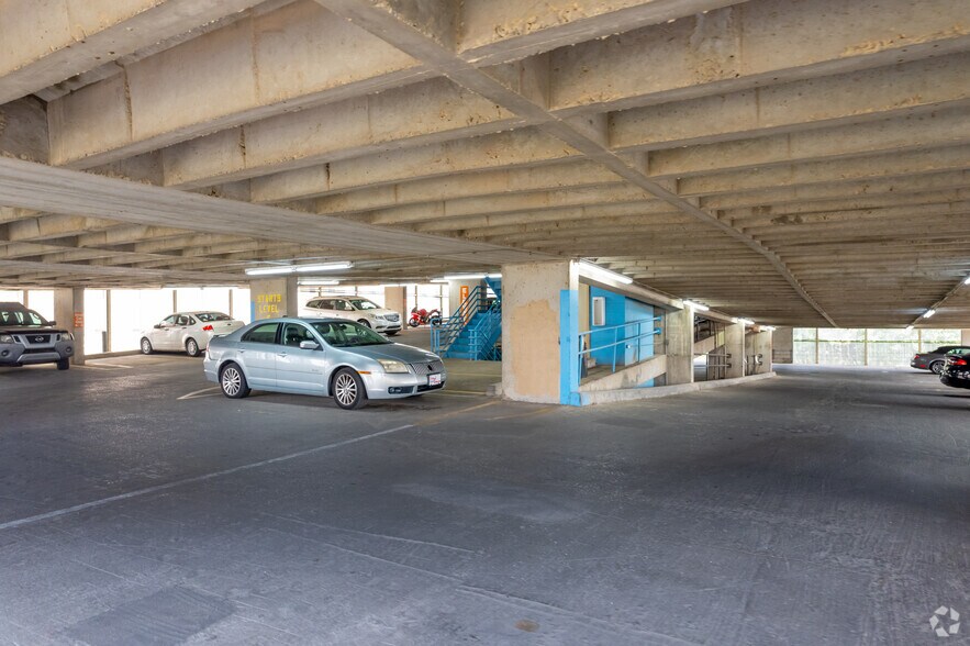 More Photos Of 522 S Boston Ave, Tulsa Apartments For Lease