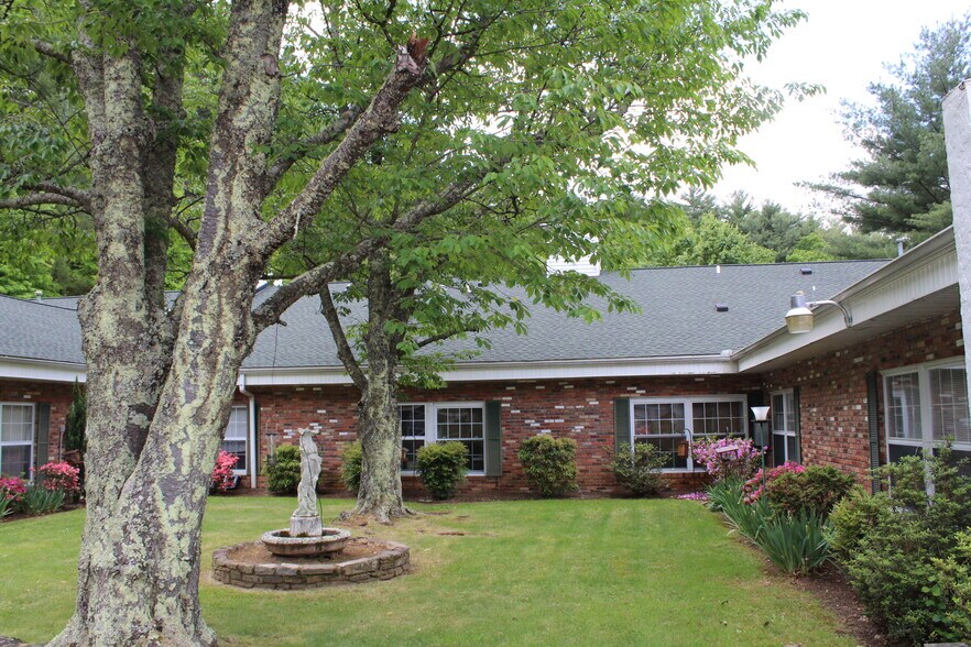 More Photos Of 67 Mountainbrook Rd, Asheville Assisted Living For Sale