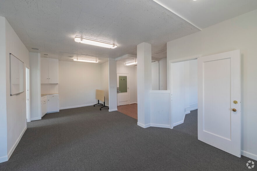 More Photos Of 411 30th St, Oakland Medical For Lease