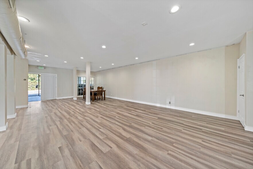 More Photos Of 1230 N Jefferson St, Anaheim Light Distribution For Sale