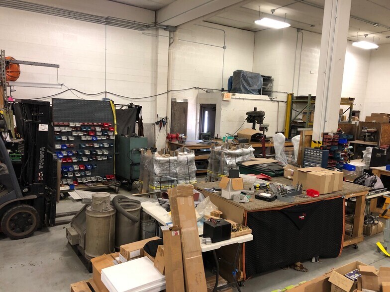 More Photos Of 16225-16237 W Ryerson Rd, New Berlin Industrial For Lease