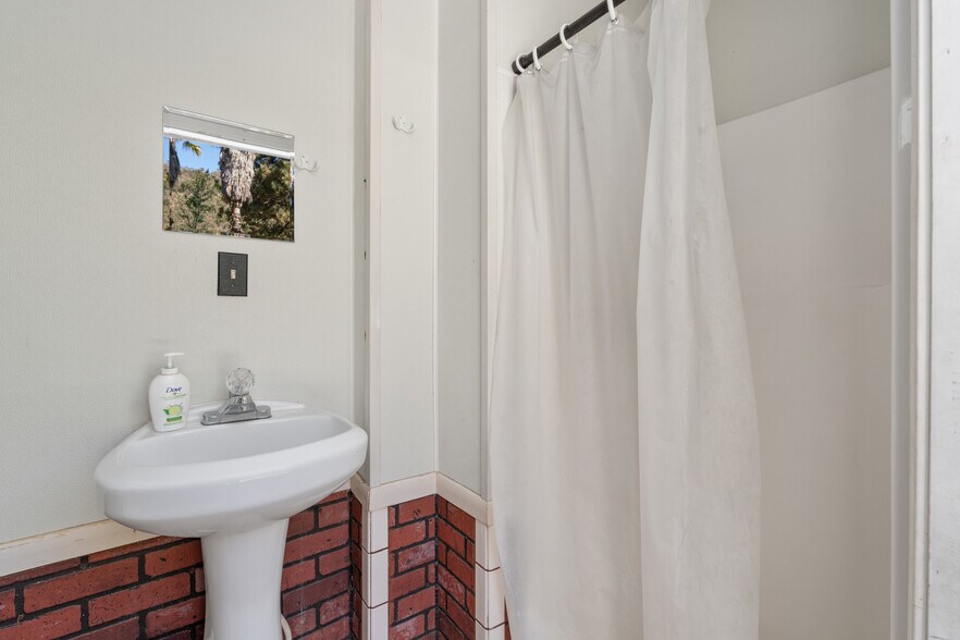 More Photos Of 37400 Falling Springs Rd, Yucaipa Religious Facility For Sale