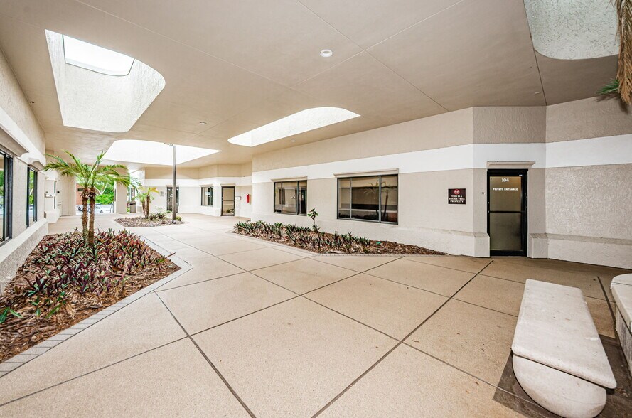 More Photos Of 3023 Eastland Blvd, Clearwater Office For Sale