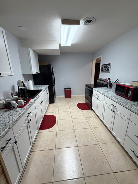 More Photos Of 7795 SE Scott Rd, Holt Specialty For Sale