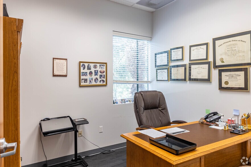 More Photos Of 15300 S Jog Rd, Delray Beach Medical For Lease
