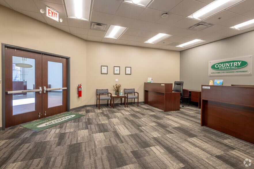 More Photos Of 1391 Corporate Dr, Mchenry Office For Sale