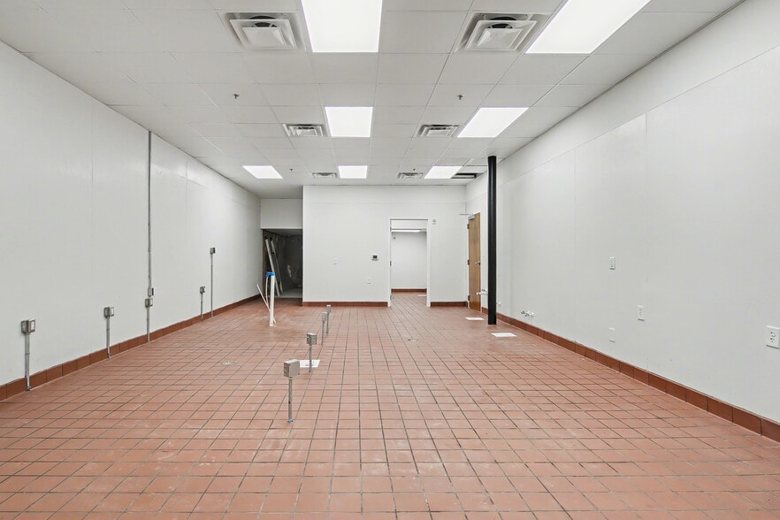 More Photos Of 123-125 Hay St, Fayetteville Storefront For Sale