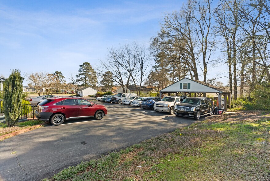 More Photos Of 605 E Nine Mile Rd, Highland Springs Office Residential For Sale