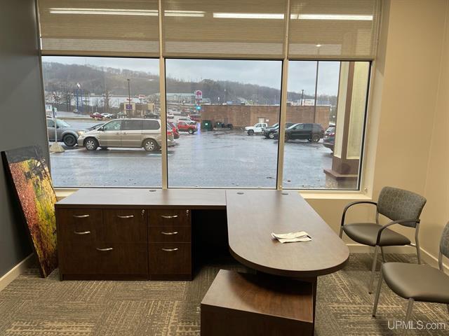 More Photos Of 901 Razorback Dr, Houghton Storefront For Sale
