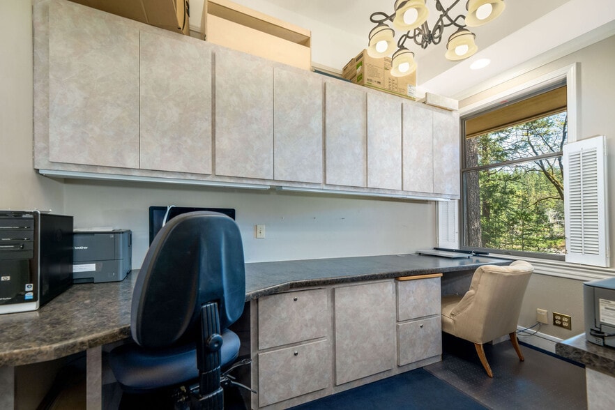 More Photos Of 565 Brunswick Rd, Grass Valley Office For Sale