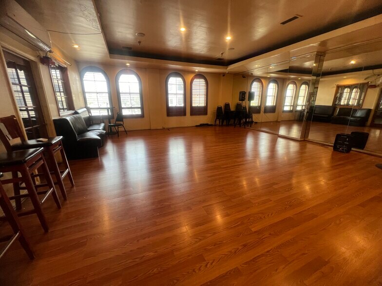 More Photos Of 17 S 1st St, Alhambra General Retail For Sale