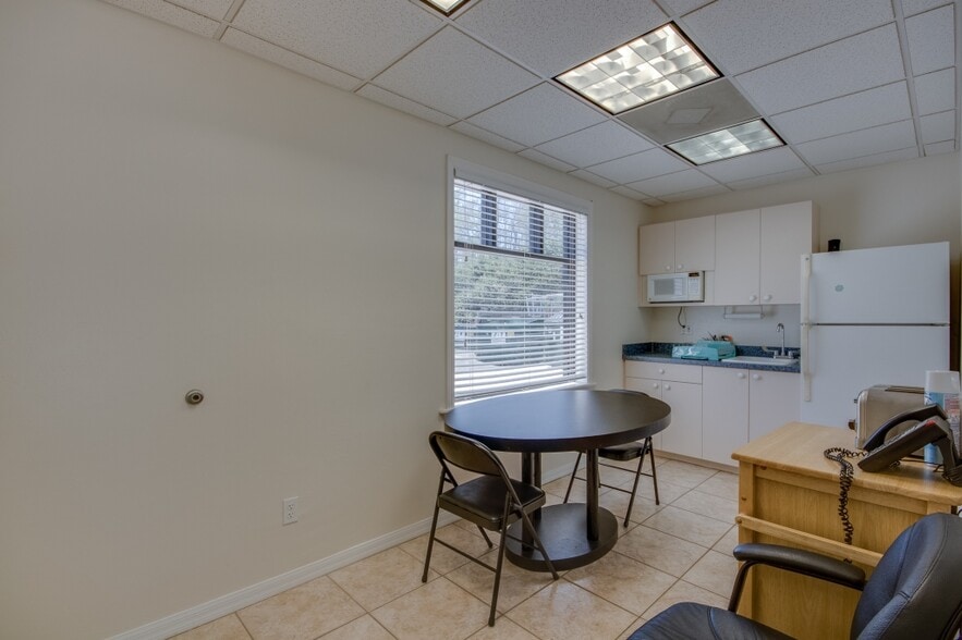 More Photos Of 10911 Harmony Park Dr, Bonita Springs Light Distribution For Sale