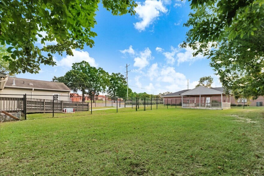 More Photos Of 651 N Brightleaf Blvd, Smithfield Daycare Center For Sale