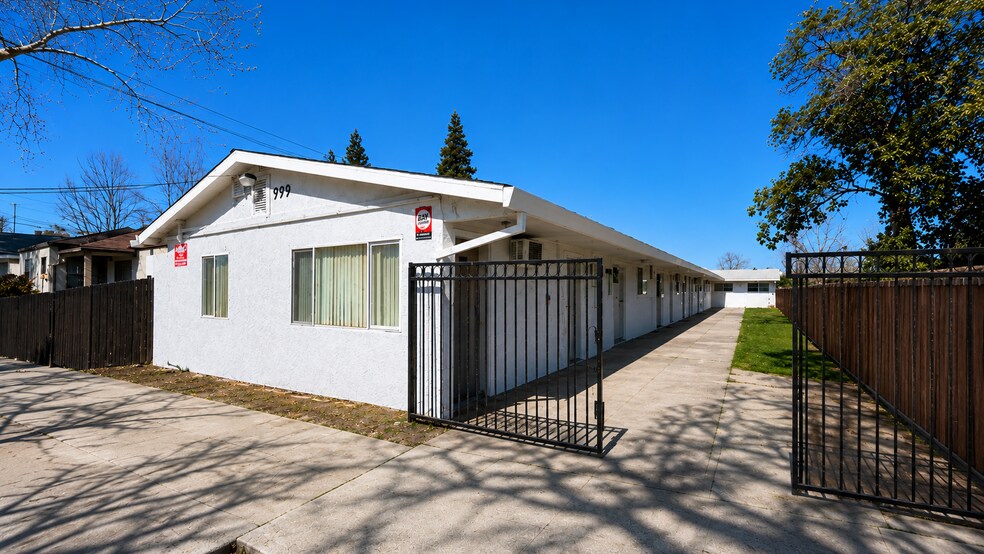 More Photos Of 999 Arcade Blvd, Sacramento Apartments For Sale