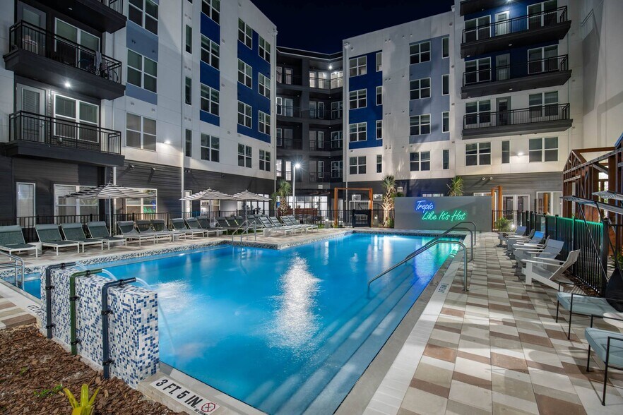 More Photos Of 1647 E Colonial Dr, Orlando Apartments For Sale