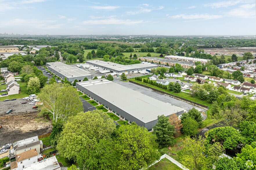 More Photos Of 870 Calcon Hook Rd, Sharon Hill Warehouse For Lease