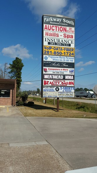 More Photos Of 20842 Us-59 Hwy, New Caney Storefront For Lease