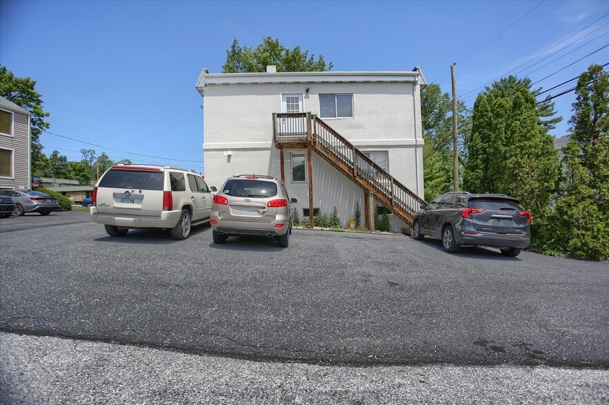 More Photos Of 6 S 15th St, Camp Hill Office For Sale
