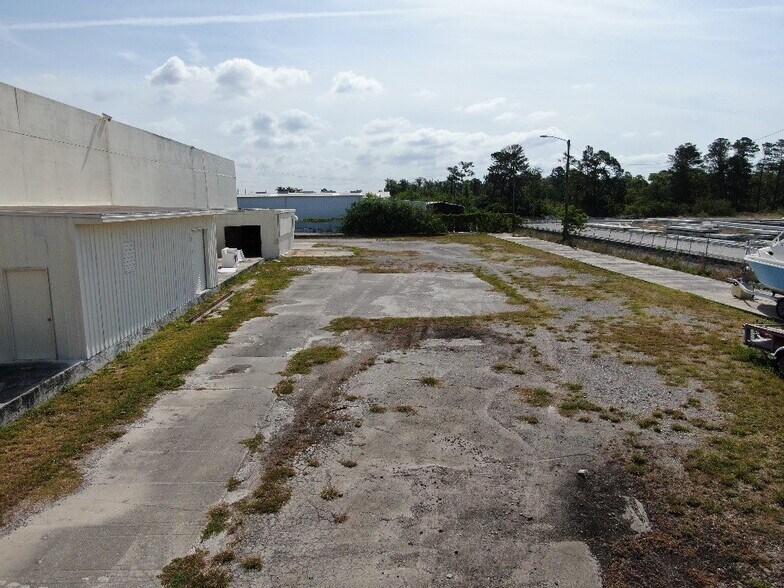 More Photos Of 761 Wesley Ave, Tarpon Springs Manufacturing For Sale