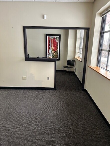 More Photos Of 5521 W Cleveland St, South Bend Light Distribution For Lease