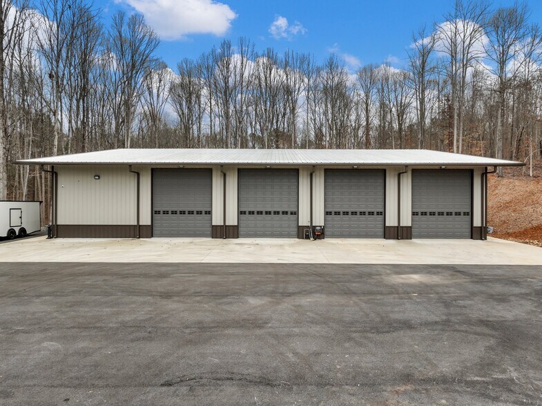 More Photos Of 3263 Tanners Mill Rd, Gainesville Lodge Meeting Hall For Sale
